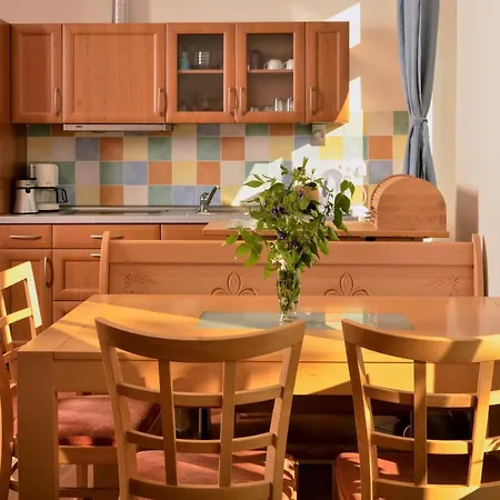 Irisis Appartement Chvalec